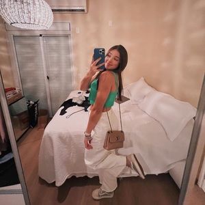 Meet your Posher, Camila